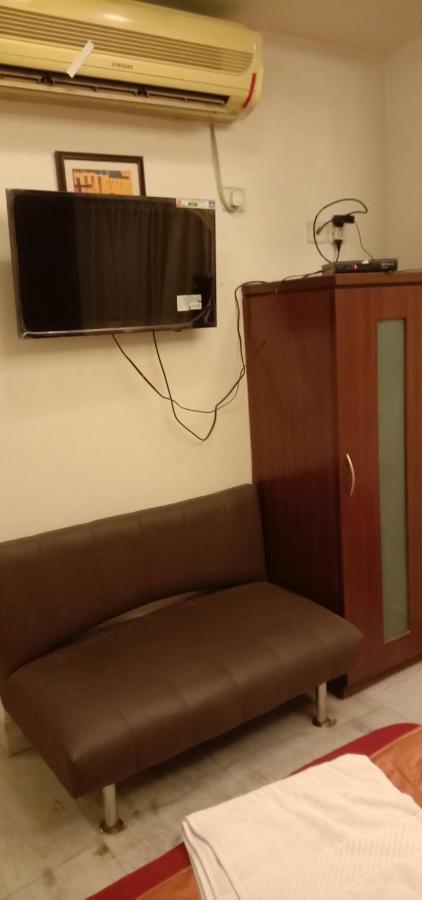 Hotel Aston Калькутта Экстерьер фото